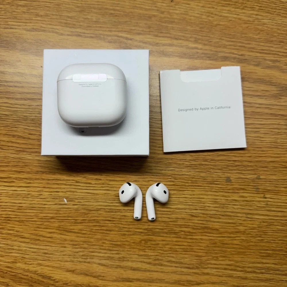 AirPods 4 ANC